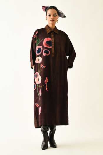 Buy_OFRIDA_Pink Cotton Collared Earth Bloom Printed Midi Dress _at_Aza_Fashions