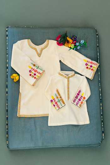 Buy_Rage Attire-Sweta Saria_Off White Cotton Embroidery, Zari Sleeve Kurta Set _Online_at_Aza_Fashions