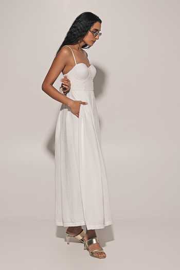 Kriti Bapna_White Linen Sweetheart Neck Pleated Flare Maxi Dress _Online_at_Aza_Fashions