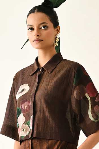Buy_OFRIDA_Pink Collared Earth Bloom Box Cropped Shirt _at_Aza_Fashions