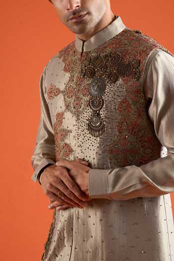 Buy_Qbik_Green Embroidery, Zari, Stones Floral Pattern Bundi And Kurta Set 