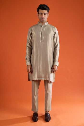 Shop_Qbik_Green Embroidery, Zari, Stones Floral Pattern Bundi And Kurta Set 