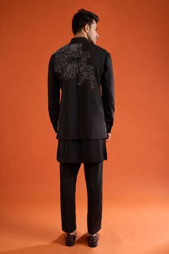 Qbik_Black Stones Geometric Embroidered Bundi And Kurta Set _Online_at_Aza_Fashions