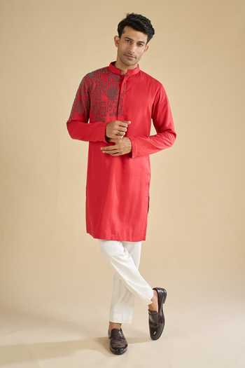 Buy_Qbik_Red Sequins Geometric Pattern Straight Kurta And Pant Set _at_Aza_Fashions