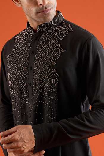 Buy_Qbik_Black Embroidery Abstract Pattern Straight Kurta And Pant Set 