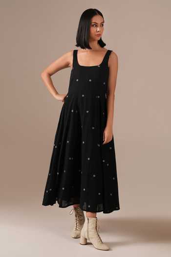 Buy_Indigo Dreams_Black Cotton Square Neck Handwoven Jamdani Dress _at_Aza_Fashions