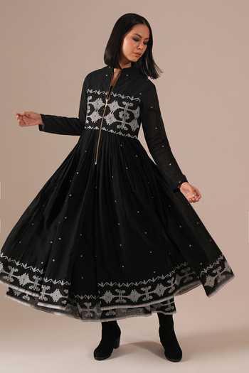 Indigo Dreams_Black Cotton Square Neck Handwoven Jamdani Dress And Jacket Set 