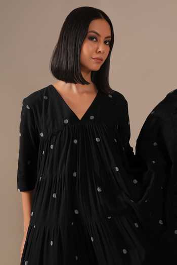 Buy_Indigo Dreams_Black Cotton V-neck Handwoven Jamdani Dress _Online_at_Aza_Fashions