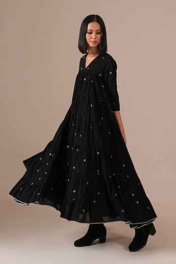 Shop_Indigo Dreams_Black Cotton V-neck Handwoven Jamdani Dress 