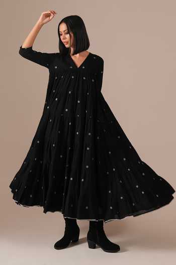 Buy_Indigo Dreams_Black Cotton V-neck Handwoven Jamdani Dress _at_Aza_Fashions