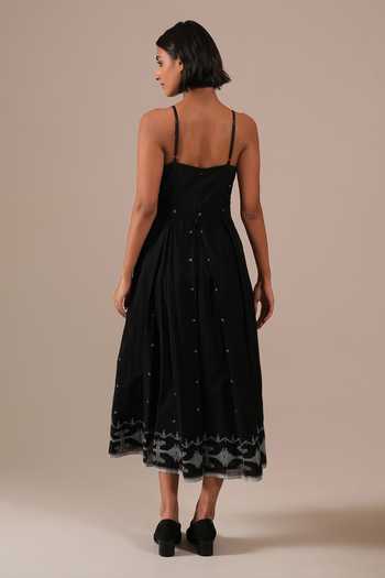 Shop_Indigo Dreams_Black Cotton Sweetheart Neck Handwoven Jamdani Dress _at_Aza_Fashions