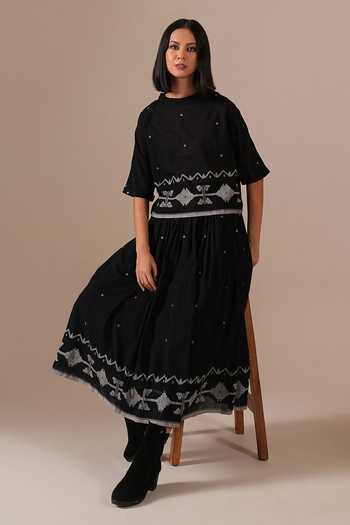 Buy_Indigo Dreams_Black Cotton Round Neck Handwoven Jamdani Top And Skirt Set _Online_at_Aza_Fashions