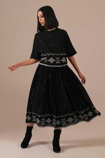 Buy_Indigo Dreams_Black Cotton Round Neck Handwoven Jamdani Top And Skirt Set _at_Aza_Fashions