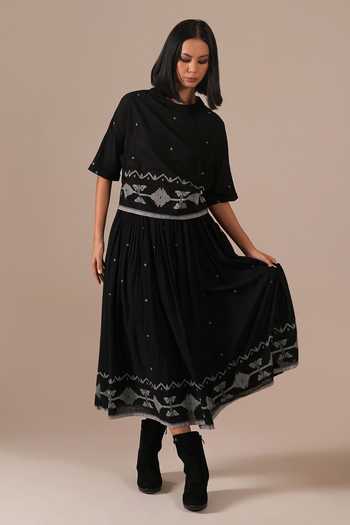Buy_Indigo Dreams_Black Cotton Round Neck Handwoven Jamdani Top And Skirt Set 