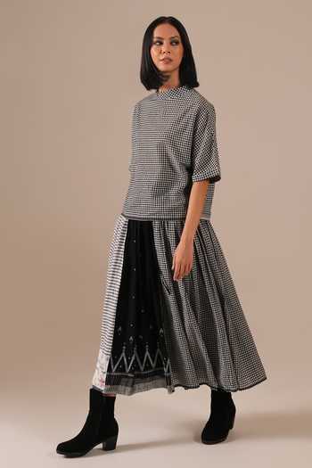 Indigo Dreams_Black Cotton High Neck Handwoven Jamdani Top And Skirt Set _Online_at_Aza_Fashions