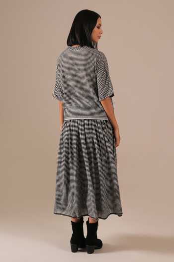 Shop_Indigo Dreams_Black Cotton High Neck Handwoven Jamdani Top And Skirt Set 