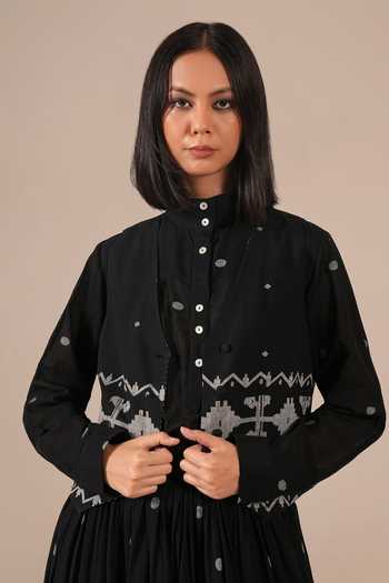 Buy_Indigo Dreams_Black Cotton Mandarin Collar Handwoven Jamdani Waistcoat And Skirt Set 