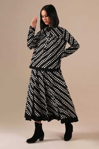 Buy_Indigo Dreams_Black Cotton High Neck Handwoven Ikat Top With Skirt 