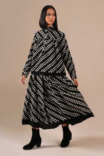 Buy_Indigo Dreams_Black Cotton High Neck Handwoven Ikat Top With Skirt _Online