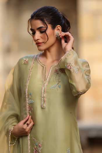 Buy_Label Niti Bothra_Green Silk, Tencel, Organza Pearls, Zari, Embroidery Floral Kurta Pant Set _Online_at_Aza_Fashions