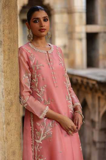 Buy_Label Niti Bothra_Pink Silk, Organza, Tencel Embroidery, Pearls Round Neck Phool Patti Kurta Set _Online