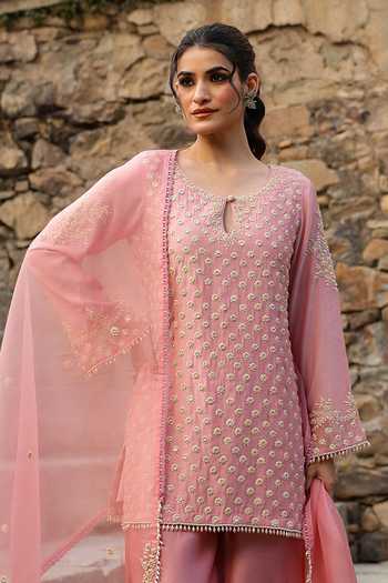 Label Niti Bothra_Pink Silk, Organza, Modal Pearls Keyhole Neck, Yes Embroidered Kurta Set _Online_at_Aza_Fashions