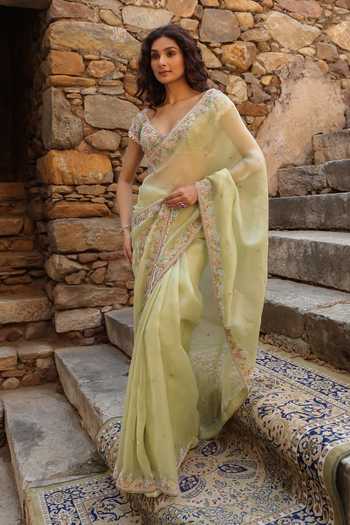 Shop_Label Niti Bothra_Green Organza Pearls, Zari V-neck Zardozi Embroidered Saree With Blouse 