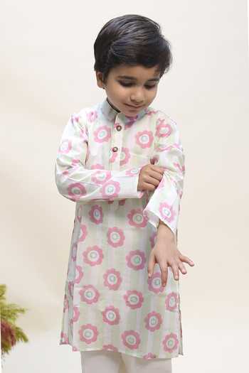Buy_Kalp_White Cotton Peppermint Petal Print Kurta Set _Online_at_Aza_Fashions