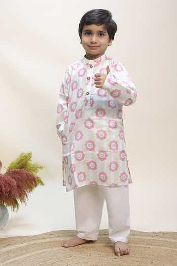 Buy_Kalp_White Cotton Peppermint Petal Print Kurta Set _at_Aza_Fashions