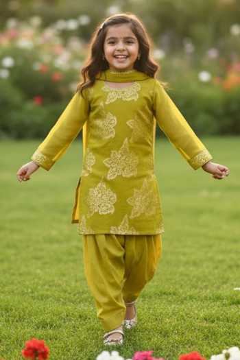 JILMIL DREAMWEAR_Yellow Cotton Floral Print Kurta Set _Online_at_Aza_Fashions