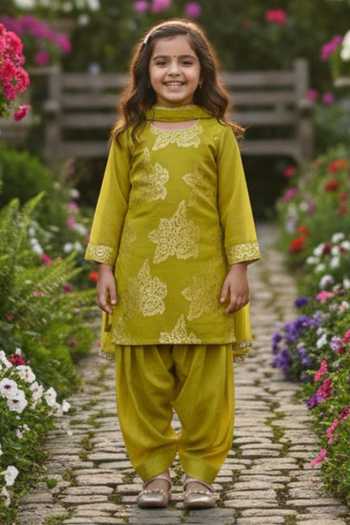 Buy_JILMIL DREAMWEAR_Yellow Cotton Floral Print Kurta Set 