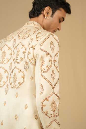 Gaurav katta_Ivory Zari Zardozi Embroidered Sherwani And Pant Set 