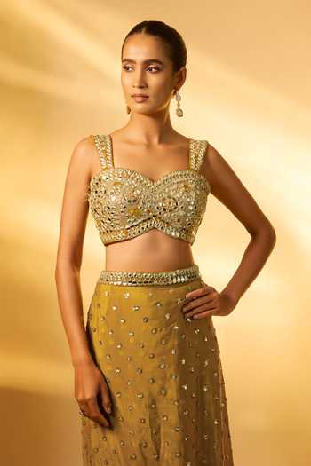 Vana Ethnics_Gold Crepe, Chinon Sequins, Mirrors Sweetheart Neck Saree And Blouse Set _Online_at_Aza_Fashions