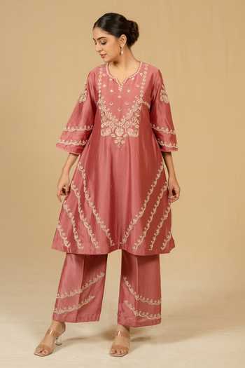 Gaurav katta_Pink Silk, Chanderi Embroidery Split V-neck, Yes Kurta And Pant Set 