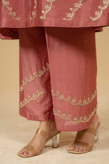 Gaurav katta_Pink Silk, Chanderi Embroidery Split V-neck, Yes Kurta And Pant Set 