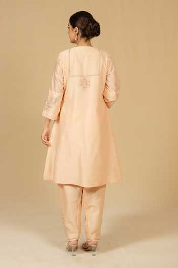 Shop_Gaurav katta_Peach Silk, Chanderi Embroidery Split V-neck, Yes Kurta And Pant Set _at_Aza_Fashions