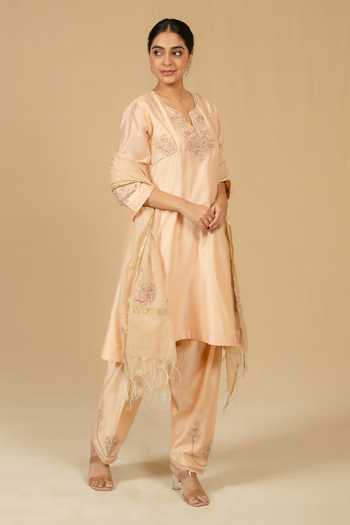 Shop_Gaurav katta_Peach Silk, Chanderi Embroidery Split V-neck, Yes Kurta And Pant Set _Online_at_Aza_Fashions