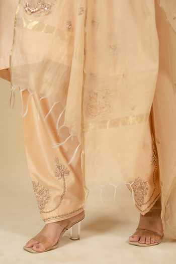 Buy_Gaurav katta_Peach Silk, Chanderi Embroidery Split V-neck, Yes Kurta And Pant Set 