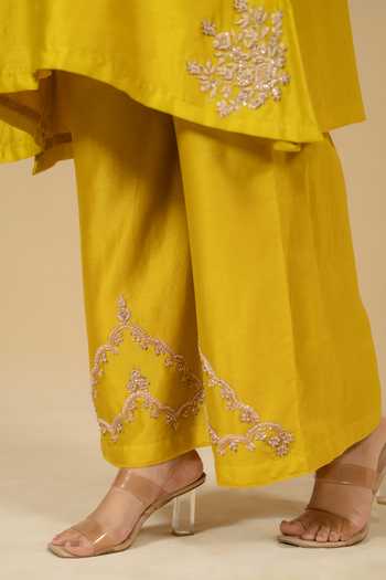 Shop_Gaurav katta_Yellow Silk, Chanderi Embroidery V-neck, Yes Kurta And Pant Set 