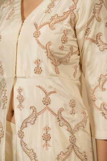 Shop_Gaurav katta_Ivory Silk, Chanderi Embroidery, Zari V-neck, Yes Kurta And Pant Set 