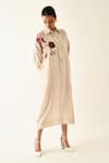 Buy_OFRIDA_Off White Cotton Collared Solistice Midi Dress 