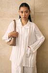 Buy_Pleats By Aruni_White Crepe Peter Pan Collar Anatoni Pleated Shirt And Set 