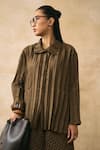 Buy_Pleats By Aruni_Brown Crepe Collared Anatoni Pleated Fabric-base Shirt And Pant Set 
