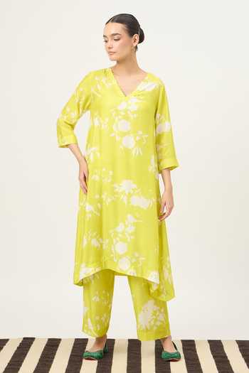 Buy_Dot_Green Silk, Cotton, Organza V-neck, Yes Bloom Print Kurta Set _at_Aza_Fashions