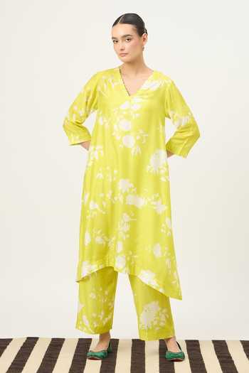 Dot_Green Silk, Cotton, Organza V-neck, Yes Bloom Print Kurta Set _Online_at_Aza_Fashions