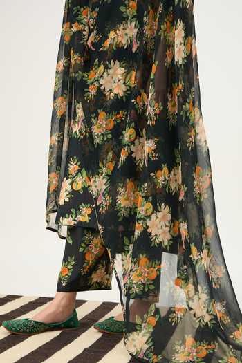 Dot_Black Silk, Chiffon High Neck, No Floral Print Kurta Set _at_Aza_Fashions