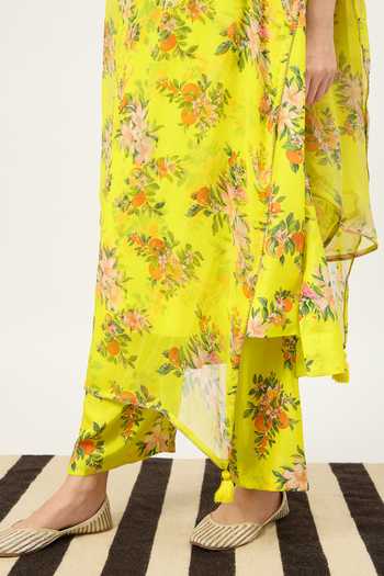 Dot_Green Silk, Chiffon Tassels Round Neck, Yes Printed Kurta Set _at_Aza_Fashions