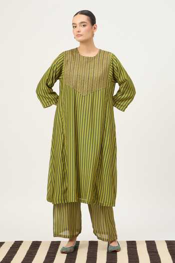 Buy_Dot_Green Silk, Cotton Nakshi Embroidery Round Striped Veena Print Kurta And Pant Set _at_Aza_Fashions