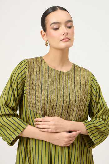 Shop_Dot_Green Silk, Cotton Nakshi Embroidery Round Striped Veena Print Kurta And Pant Set _Online_at_Aza_Fashions
