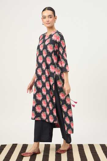 Dot_Black Cotton Boat Neck Rose Print Kurta Set _Online_at_Aza_Fashions